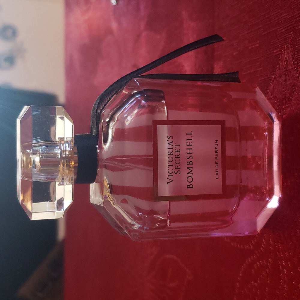 Victorias Secret Bombshell Perfume